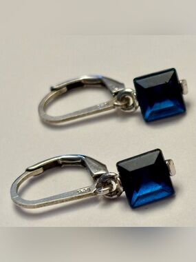 Vintage .925 Sterling Silver Blue Princess Cut Leverback Earrings